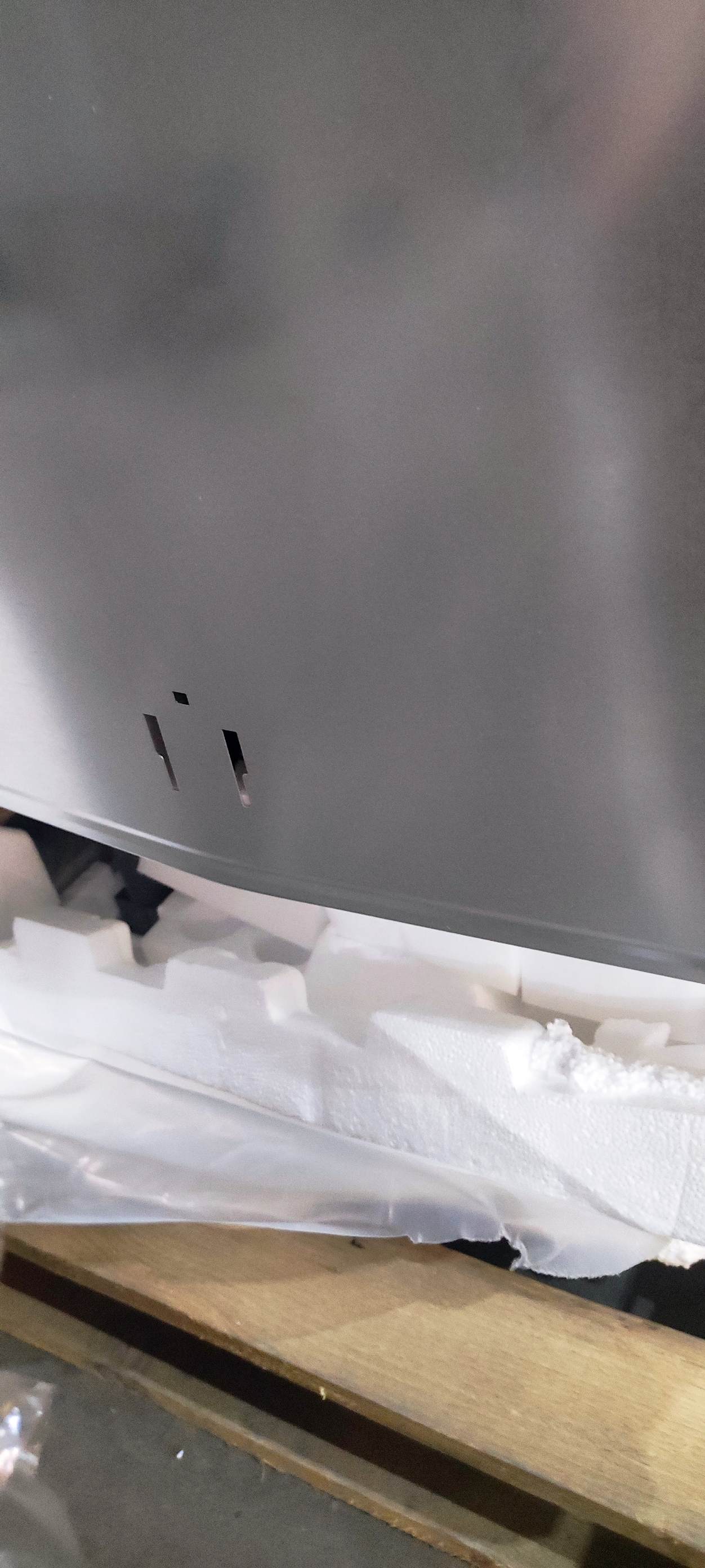 Уценка B Dish Washer/bin Indesit DSIO 3M24 C S