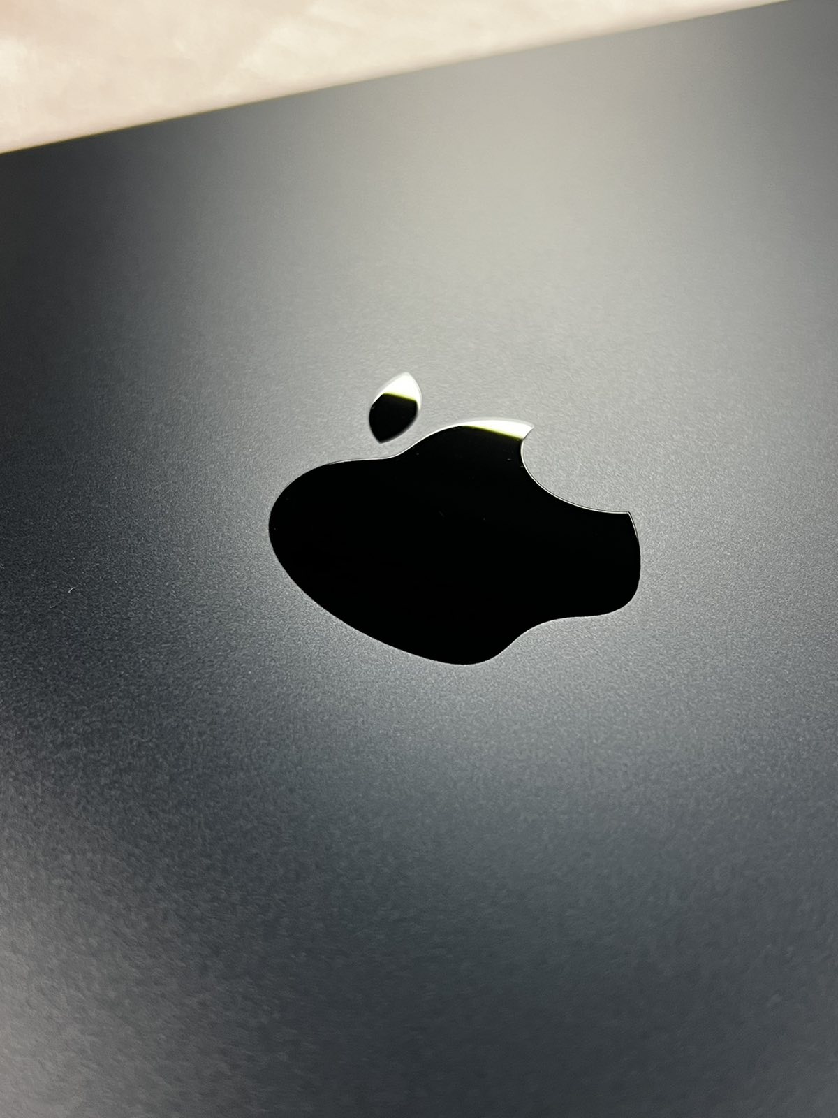 Уценка B NB Apple MacBook Air 13.6" MC7X4RO/A Midnight (M2 16Gb 256Gb)